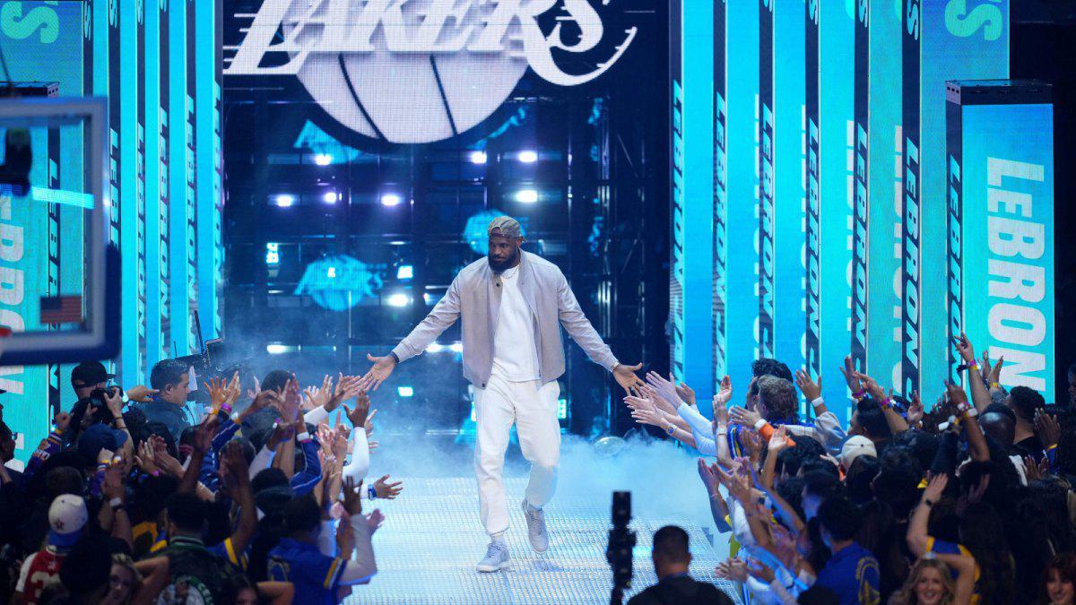 jiuyou-詹姆斯无缘全明星赛首发后：若我能去我肯定到，无论怎样都无所谓