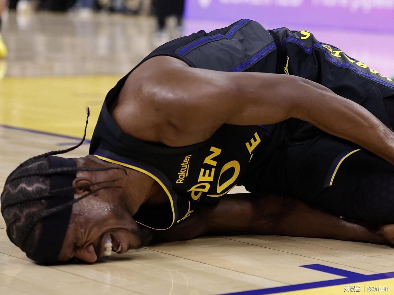 九游体育官方网站-美媒:为了得到克拉克斯顿和德罗赞,勇士正在想办法促成三方交易