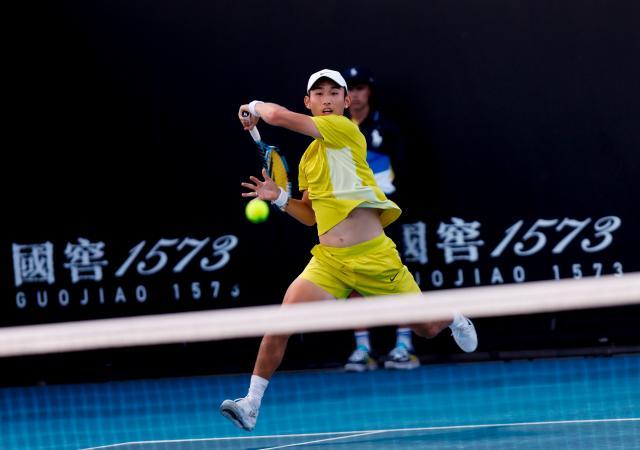 1736775843269036316.jpg (体育)(8)网球——澳网:商竣程因伤退赛XxjpseC007219_20250113_PEPFN0A001.jpg