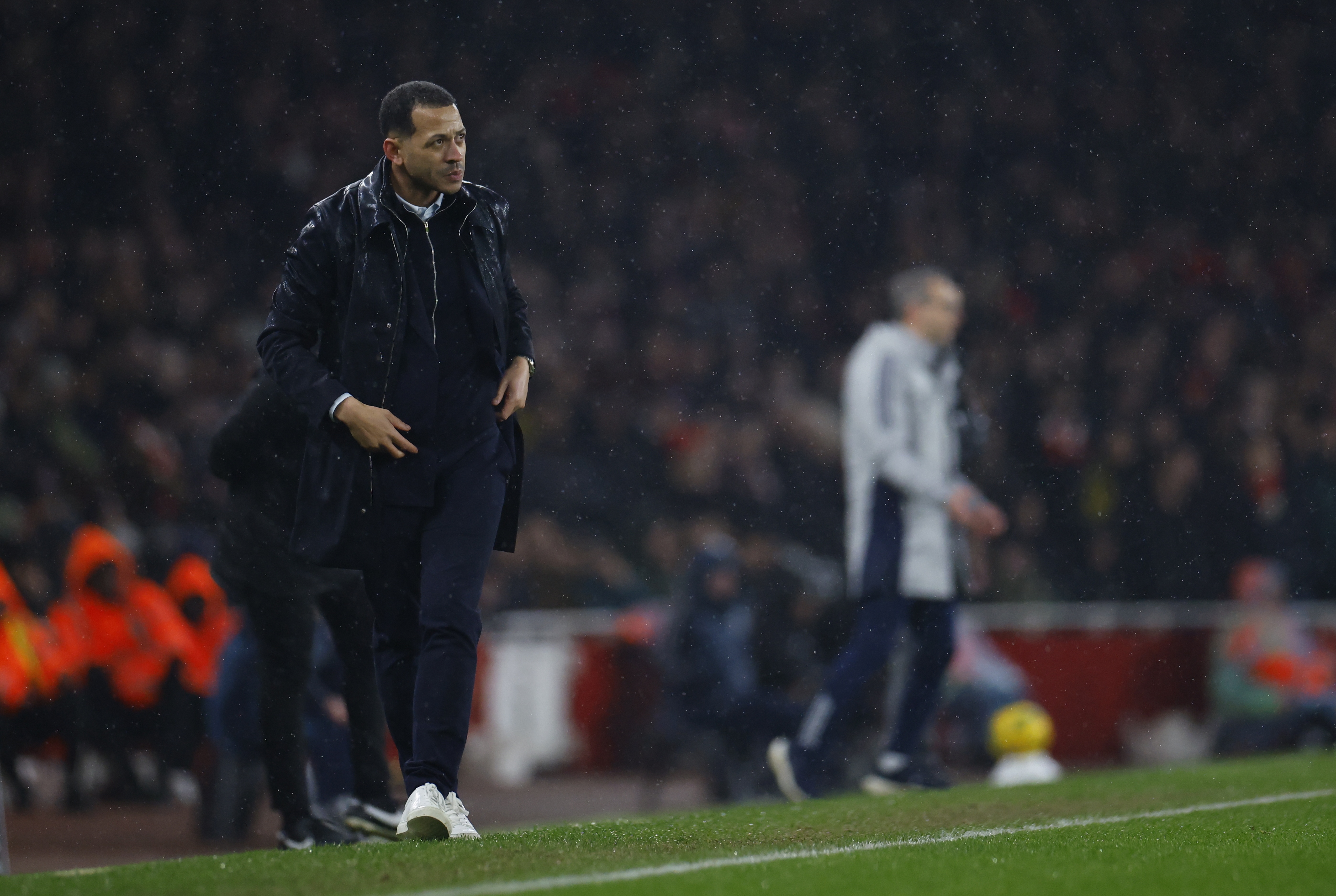 九游体育-电讯报：切尔西打击球员非必要吃牌行为，尤其希望杜绝抗议行为